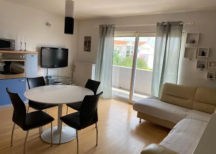 L&l פאקוסטאן